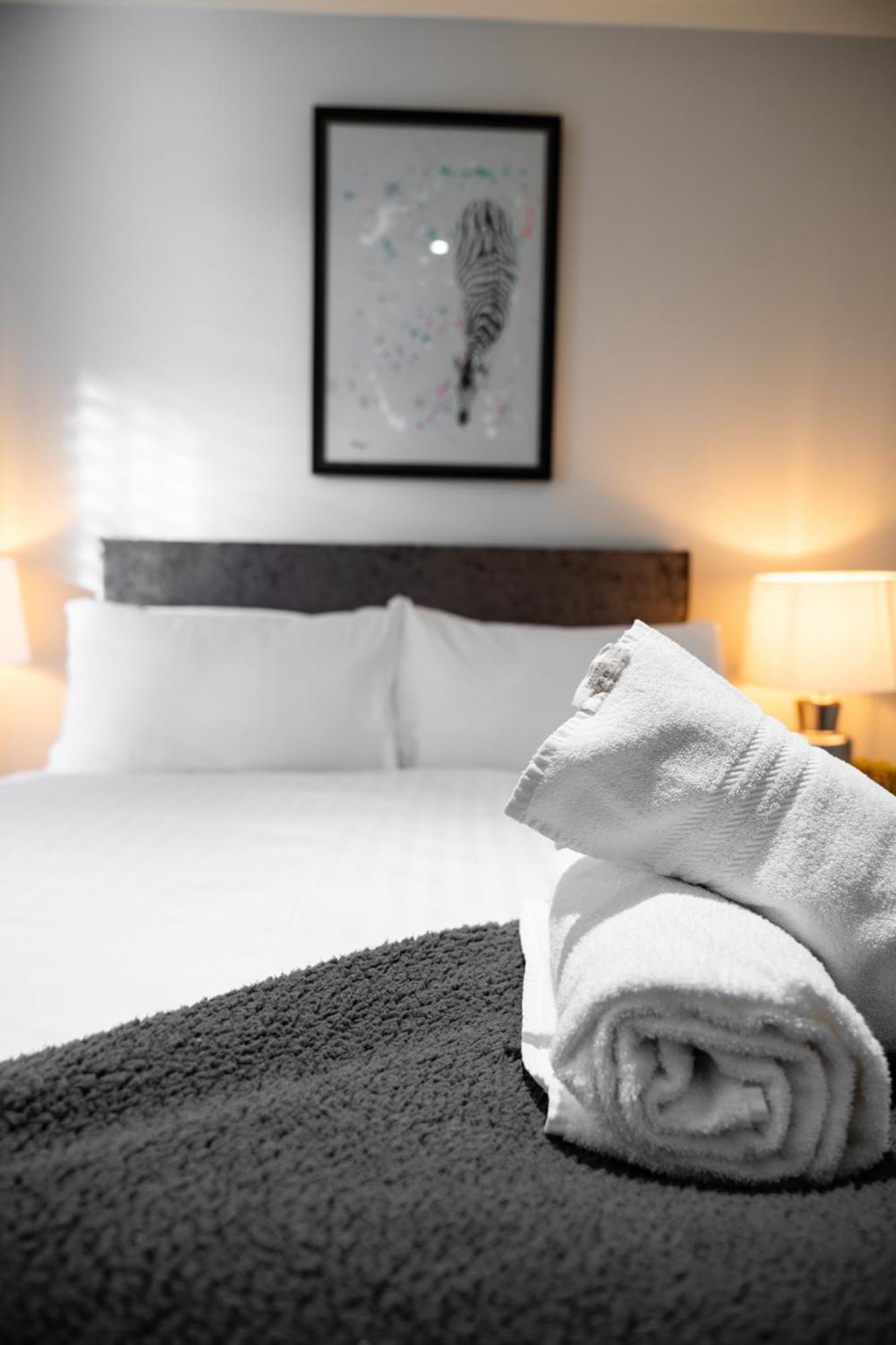 Escape Ordinary At Lough Erne Golf Village Енніскіллен Екстер'єр фото