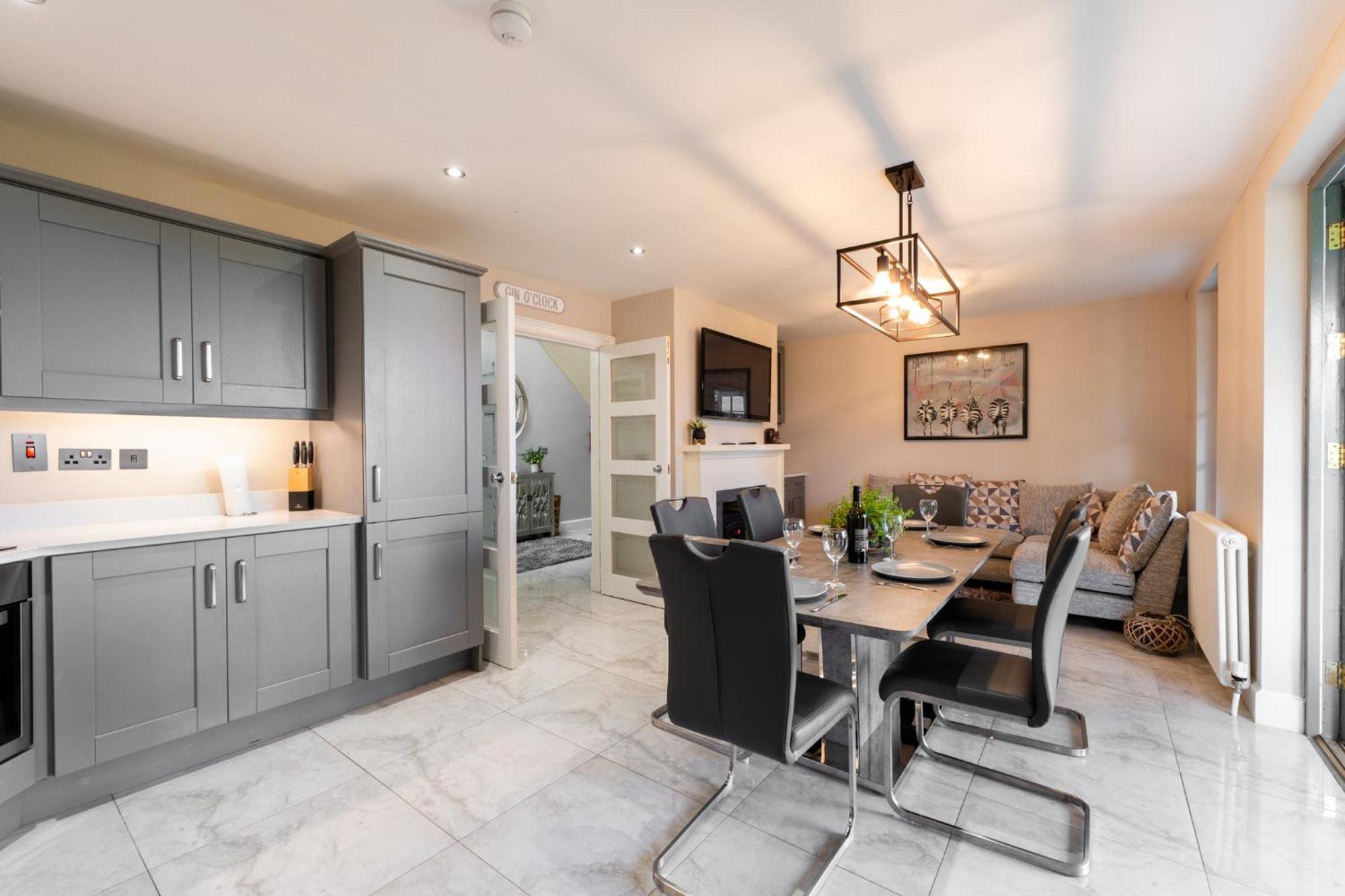 Escape Ordinary At Lough Erne Golf Village Енніскіллен Екстер'єр фото